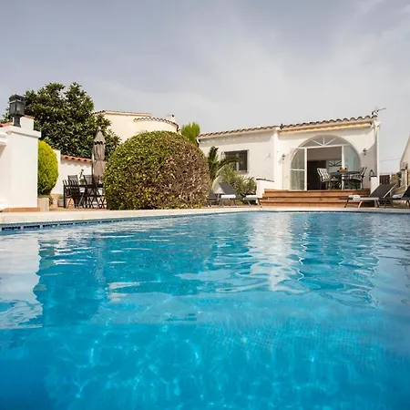 2011 Casa De Planta Baja Con Piscina Y Amarre By Homeselectspain Villa